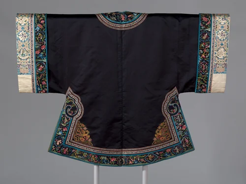 Woman's Surcoat by Han-Chinese, textile, 1860-1890