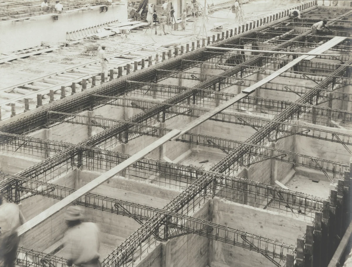 Reinforced Concrete Pontoons. Reinforcing for decking, and showing interior walls by Unidentified Photographer, photograph, 1916