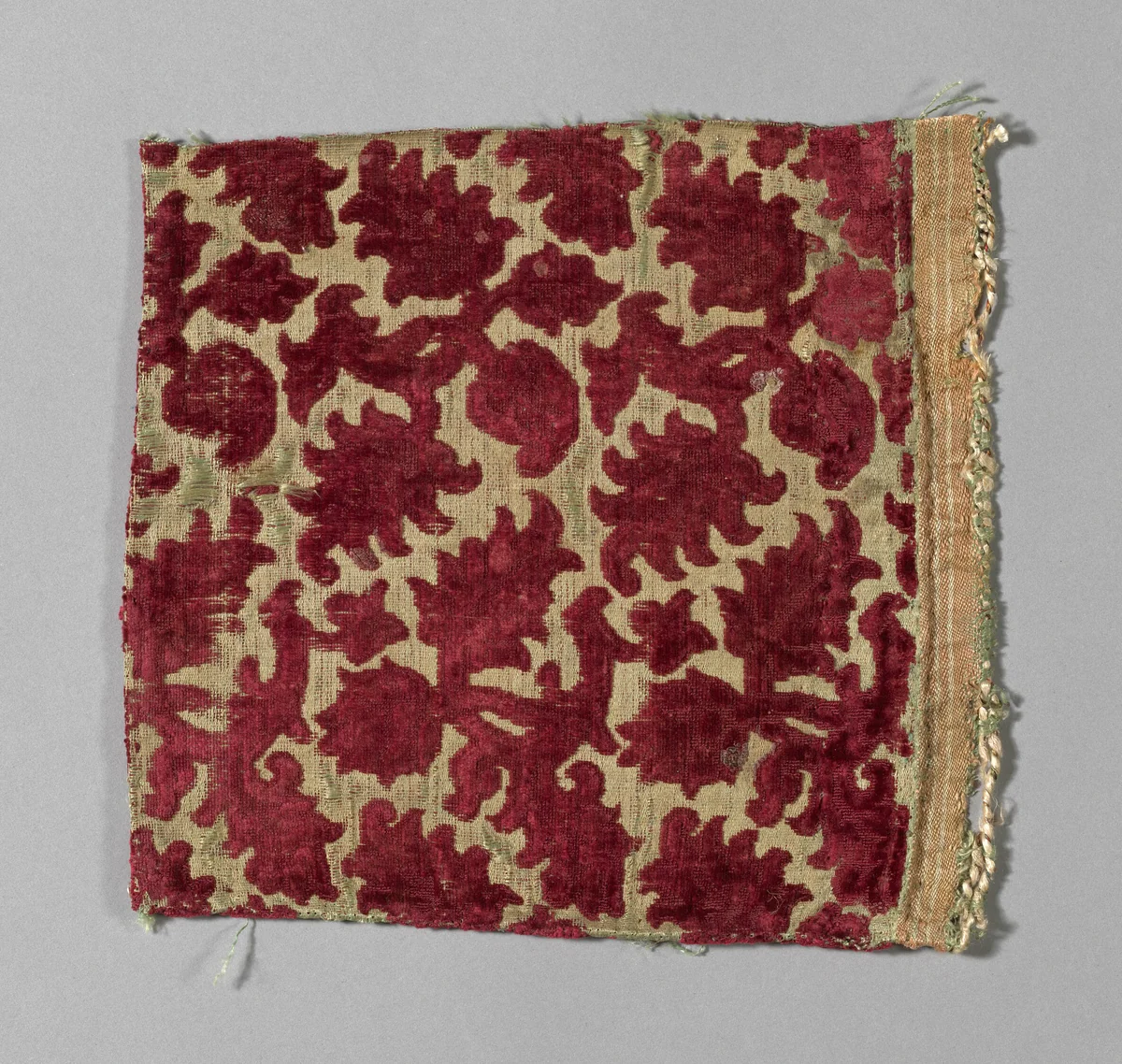 Fragment by Italy, textile, 1601-1625