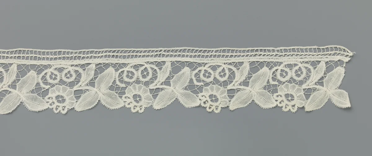 Strook kloskant met grof drieblad by anonymous, other, 1875-1899