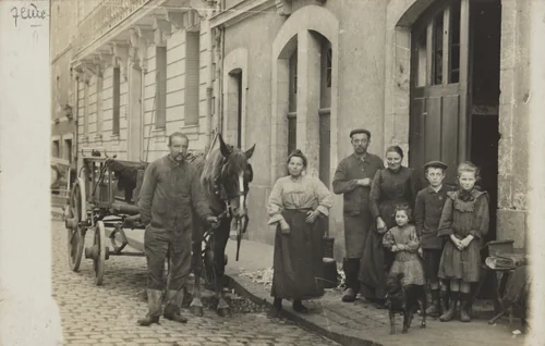 Attelage, Rue Saint-Dominique, Paris by Unidentified Photographer, photograph, 1905