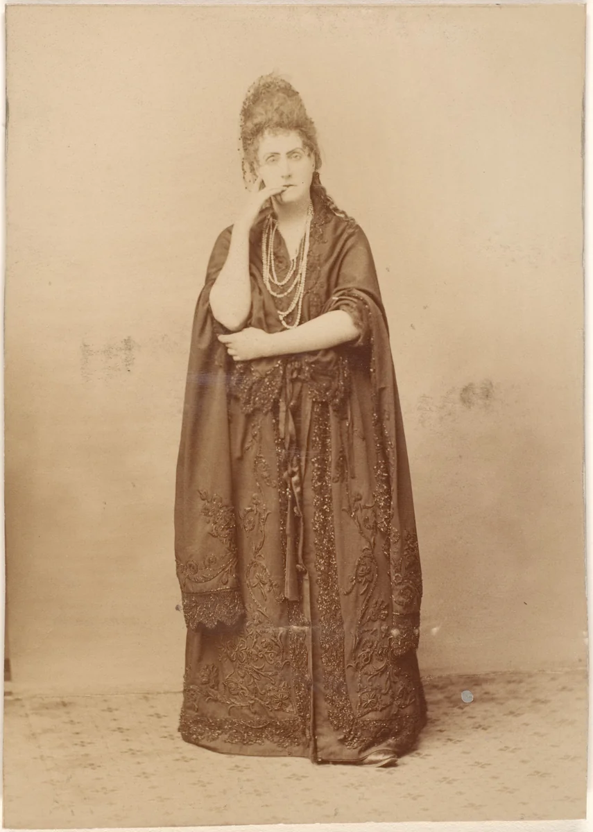 Baisemain by Pierre-Louis Pierson, photograph, 1893