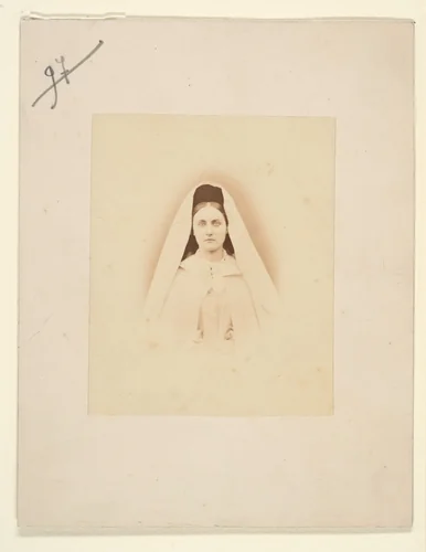 Nonne blanche (tete) by Pierre-Louis Pierson, photograph, 1860-1869
