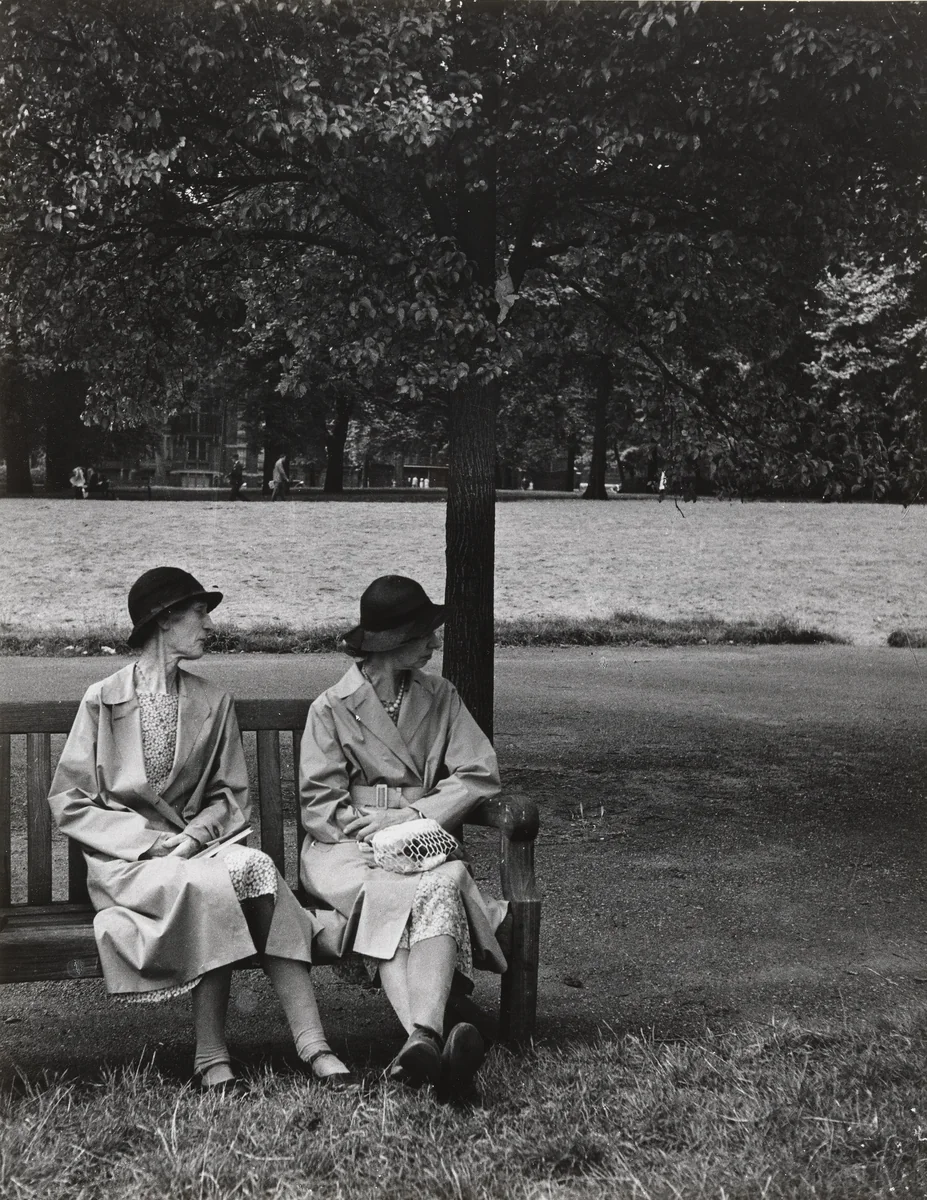 Women on a Bench by Emmy Andriesse, photograph, 1950