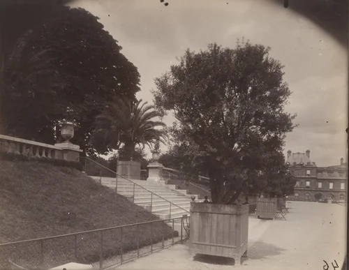 Luxembourg by Eugène Atget, photograph, 1923