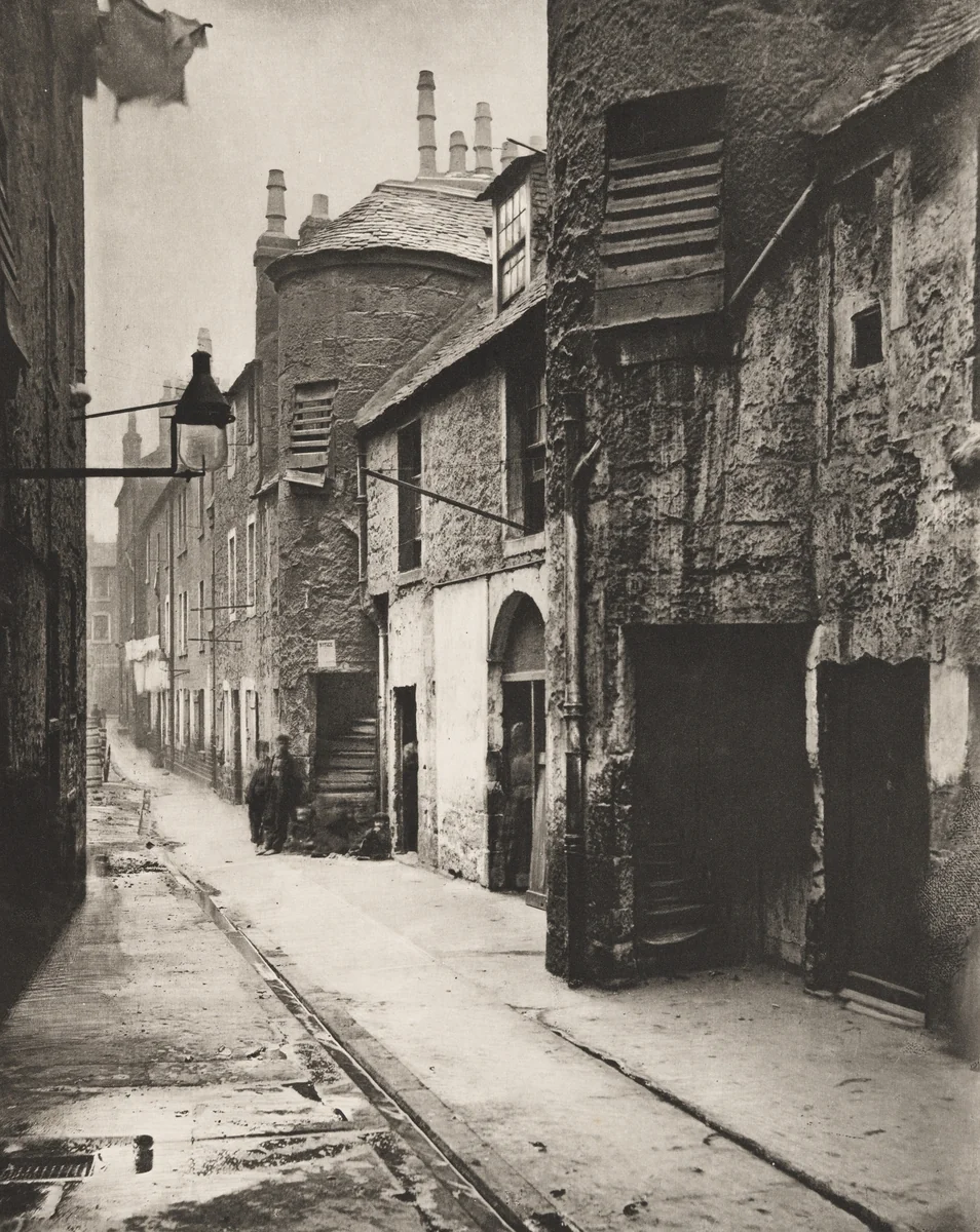 Close No. 139 Saltmarket by Thomas Annan, photograph, 1868