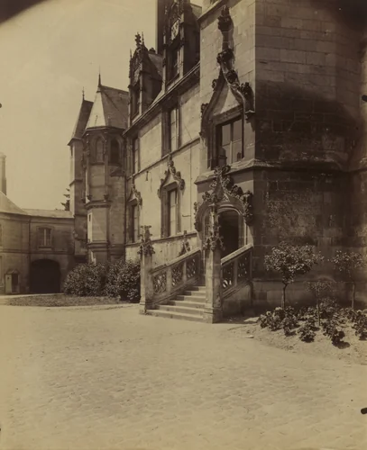 Beauvais, Palais de Justice by Eugène Atget, photograph, 1904