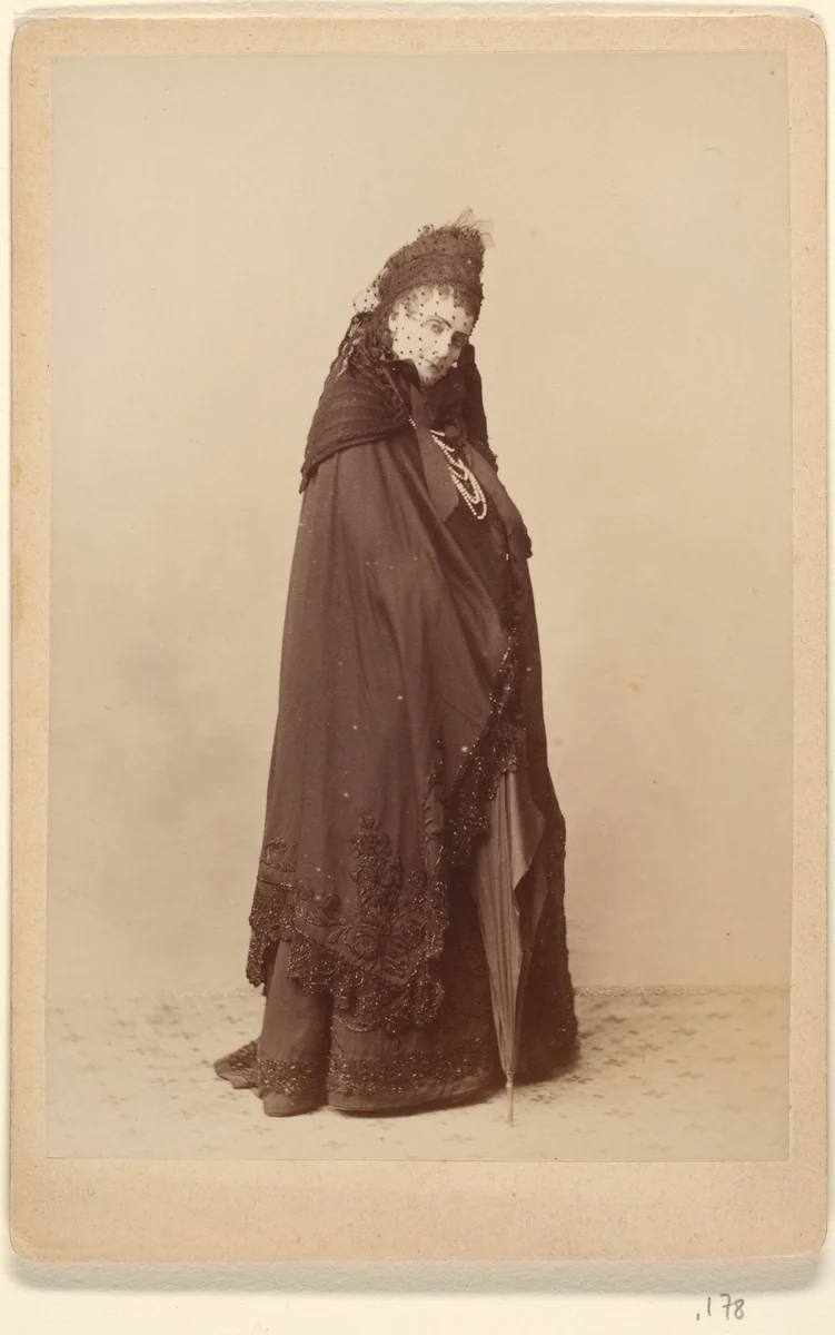 Les dernieres by Pierre-Louis Pierson, photograph, 1860-1869