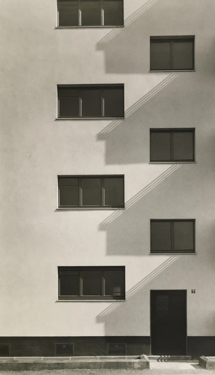 Cologne Kalkerfeld Settlement, Entrance by Werner Mantz, photograph, 1928