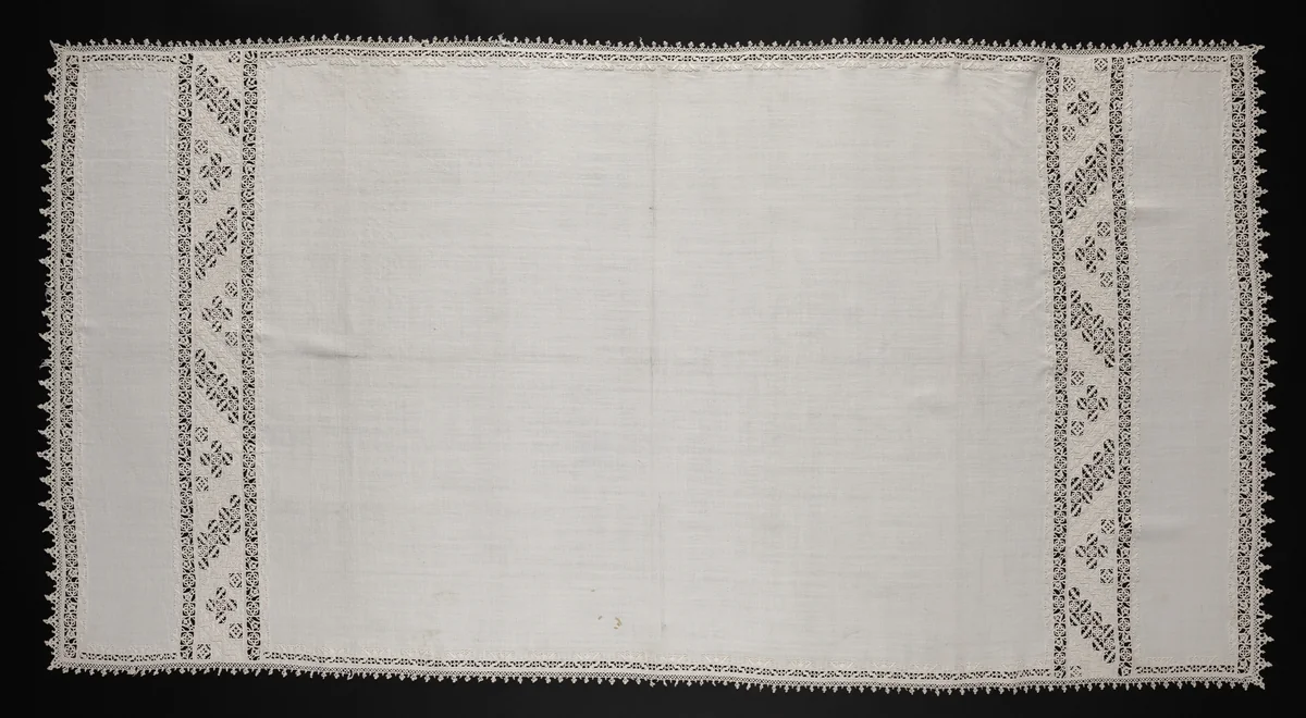 Needlepoint (Cutwork) and Bobbin Lace Cloth by Unknown, textile, 1500-1599