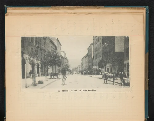 Straatgezicht met fietsende man en een ezel op Le Cours Napoléon in Ajaccio, Corsica by Théodore van Lelyveld, print, 1902-1904