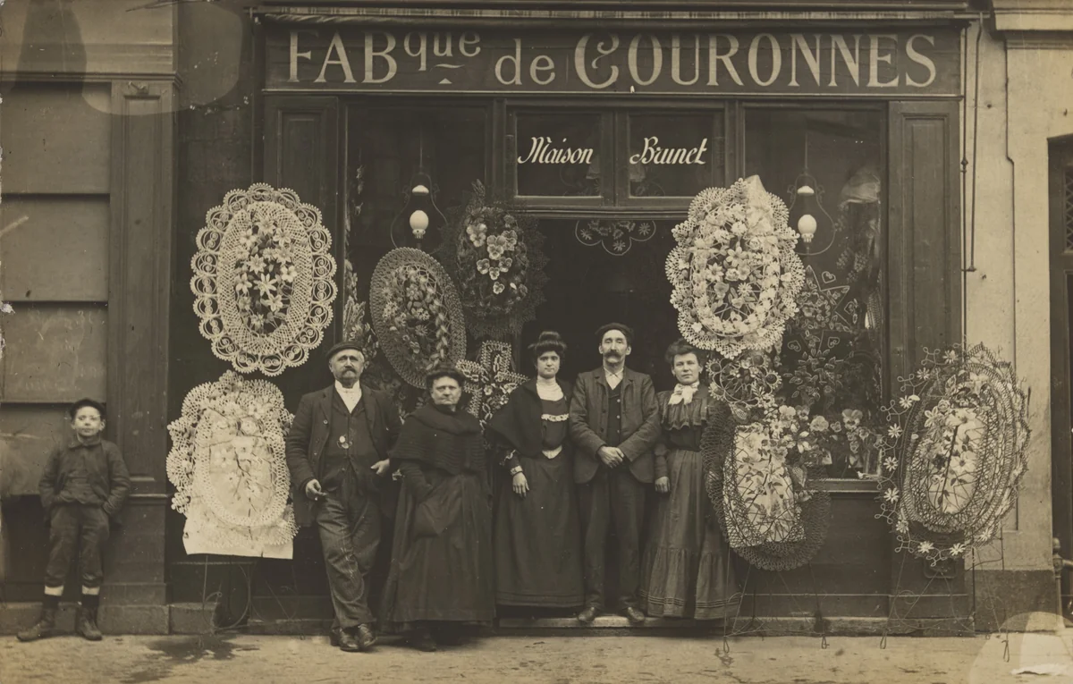 Maison Brunet, Fabque de couronnes, 145, rue de Charenton, Papiers photographiques – Duvau, Paris by Unidentified Photographer, photograph, 1903