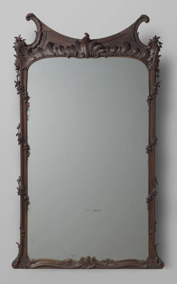 Spiegel in gesneden Louis XV lijst by anonymous, other, 1740-1765