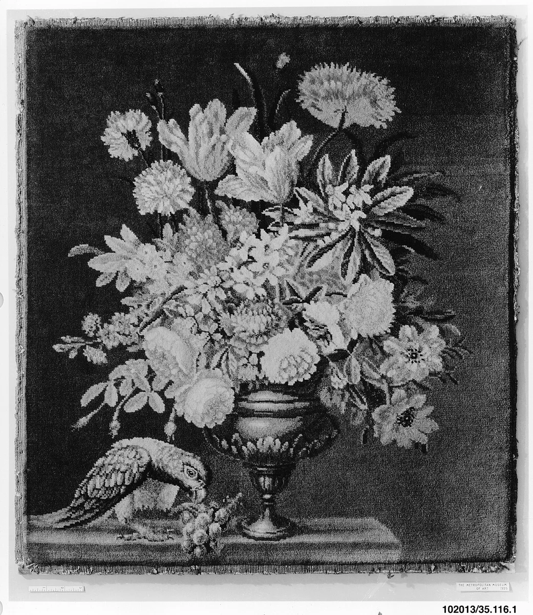 Flowers in a golden vase, with a parrot by Savonnerie Manufactory, textile, 1685-1715