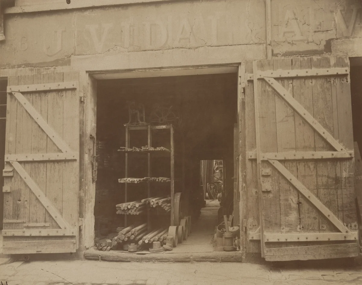 36 Passage Thierée (Ironworks) by Eugène Atget, photograph, 1913