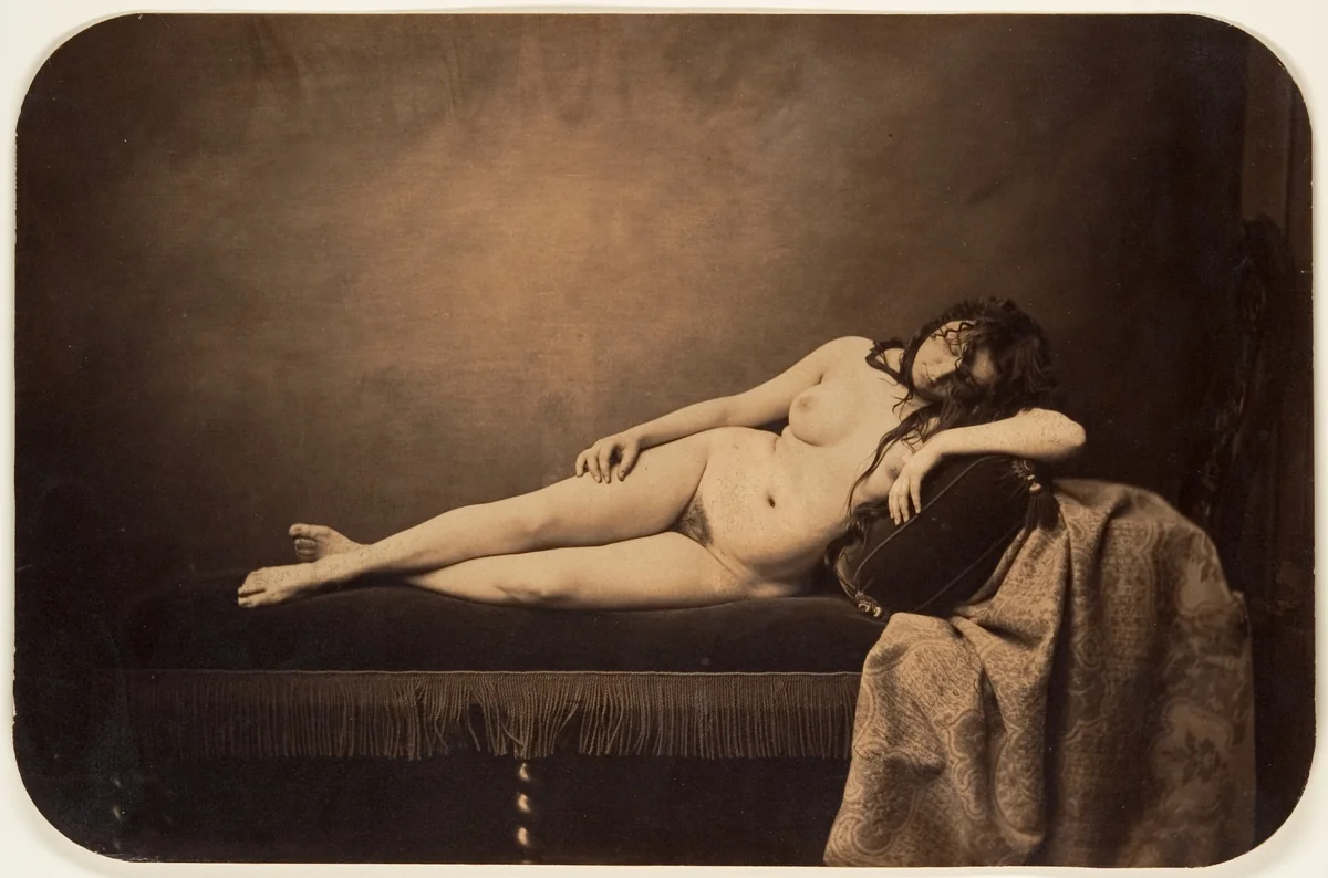 Nu féminin allongé sur un canapé Récamier by Gustave Le Gray, photograph, 1854-1858