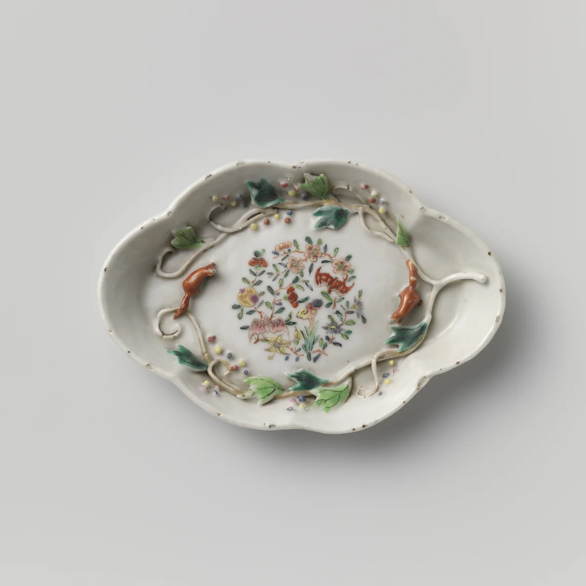 Spoon tray with flower sprays and animals modelled in relief by anonymous, other, 1725-1749