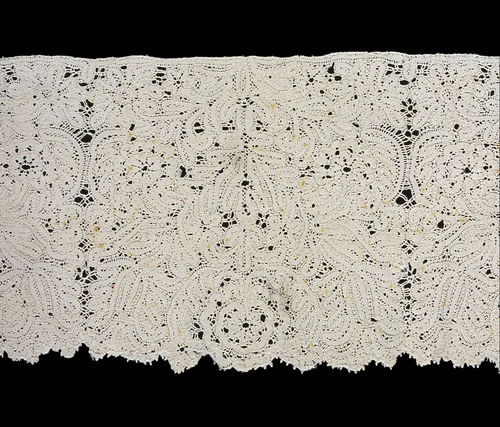 Border by Italy, textile, 1675-1725