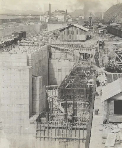 Balboa Terminals. Dry Dock #1. General view of construction progress around pumpwell and discharge culvert by Unidentified Photographer, photograph, 1915