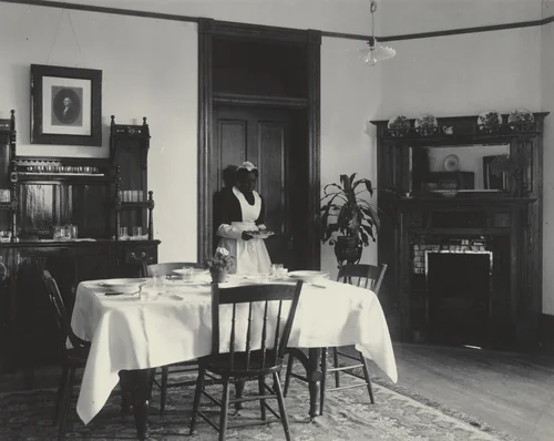 Serving the dinner by Frances Benjamin Johnston, photograph, 1899