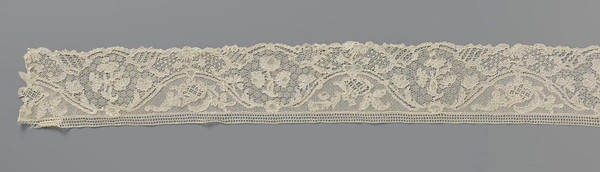 Strook naaldkant met spitsovalen en bloempotten by anonymous, other, 1740-1760