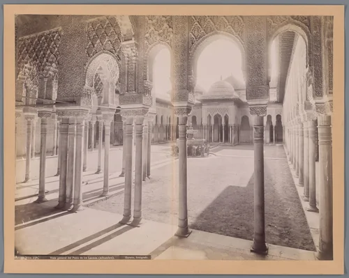 Leeuwenhof van het Alhambra by Rafael Garzón, photograph, 1870-1895