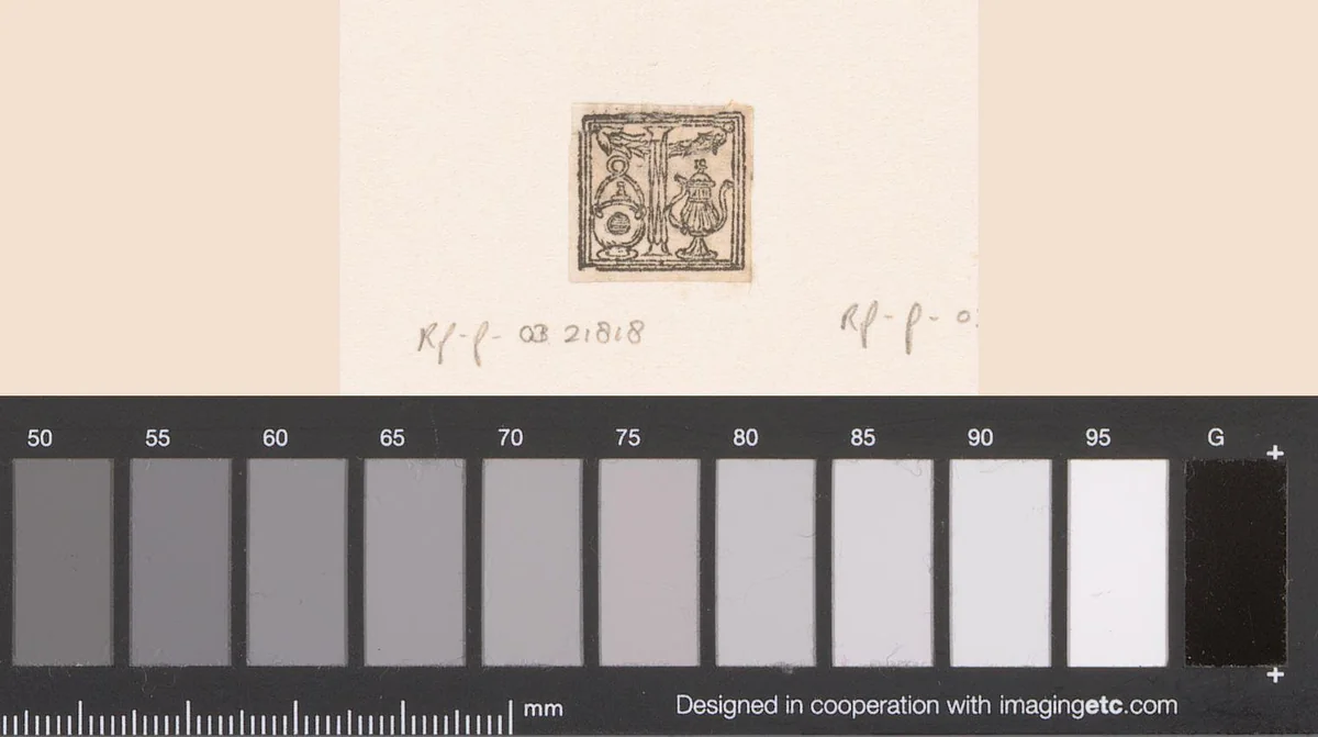 Letter I: ornament met sierkan en siervat by anonymous, print, 1556