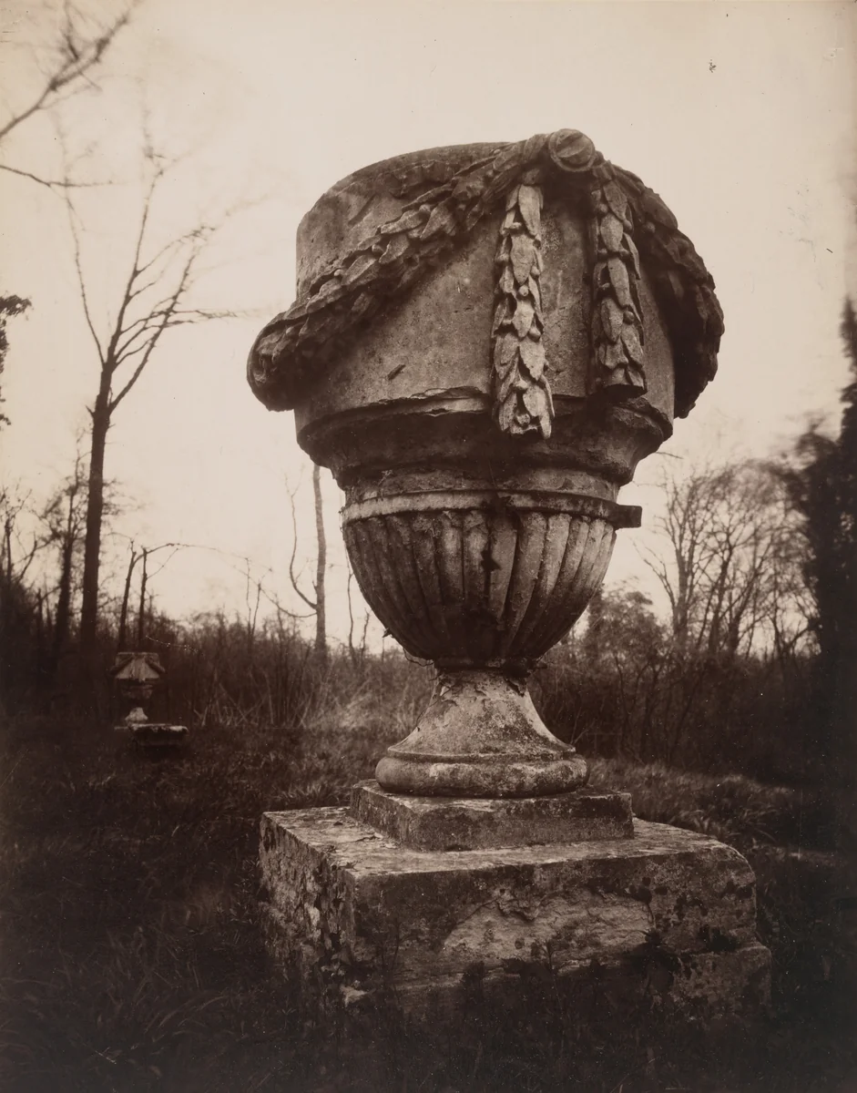 Parc de Sceaux, vase. by Eugène Atget, photograph, 1925