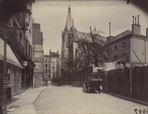 Rue des Prêtres-Saint-Séverin by Eugène Atget, photograph, 1923