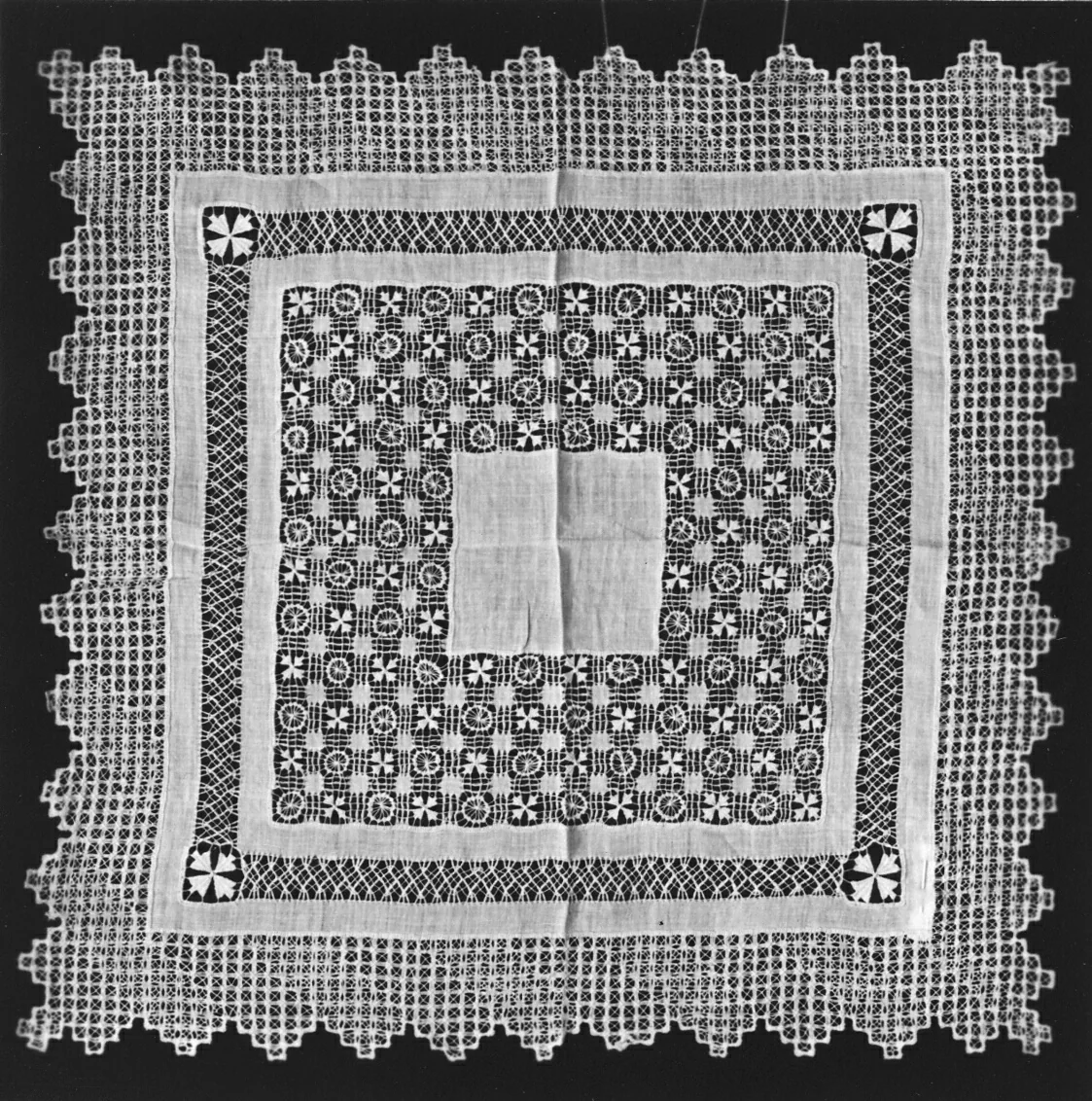 Handkerchief by Mexico, textile, 1875-1900