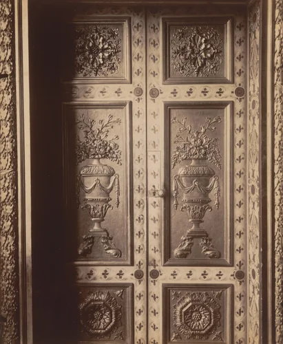 Hôtel de Lauzun, quai d'Anjou by Eugène Atget, photograph, 1904