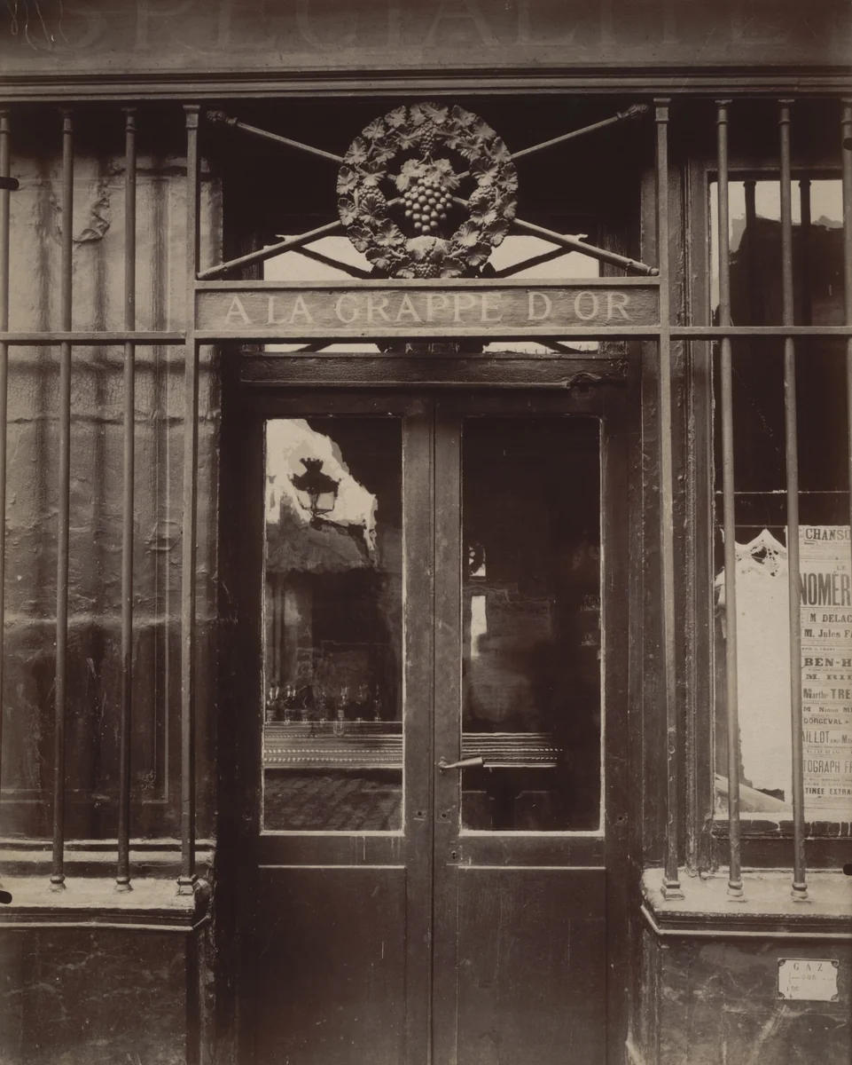 A la Grappe d'Or, 4 Place d'Aligre by Eugène Atget, photograph, 1911
