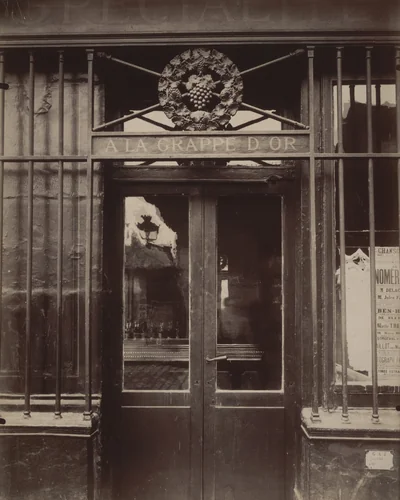 A la Grappe d'Or, 4 Place d'Aligre by Eugène Atget, photograph, 1911