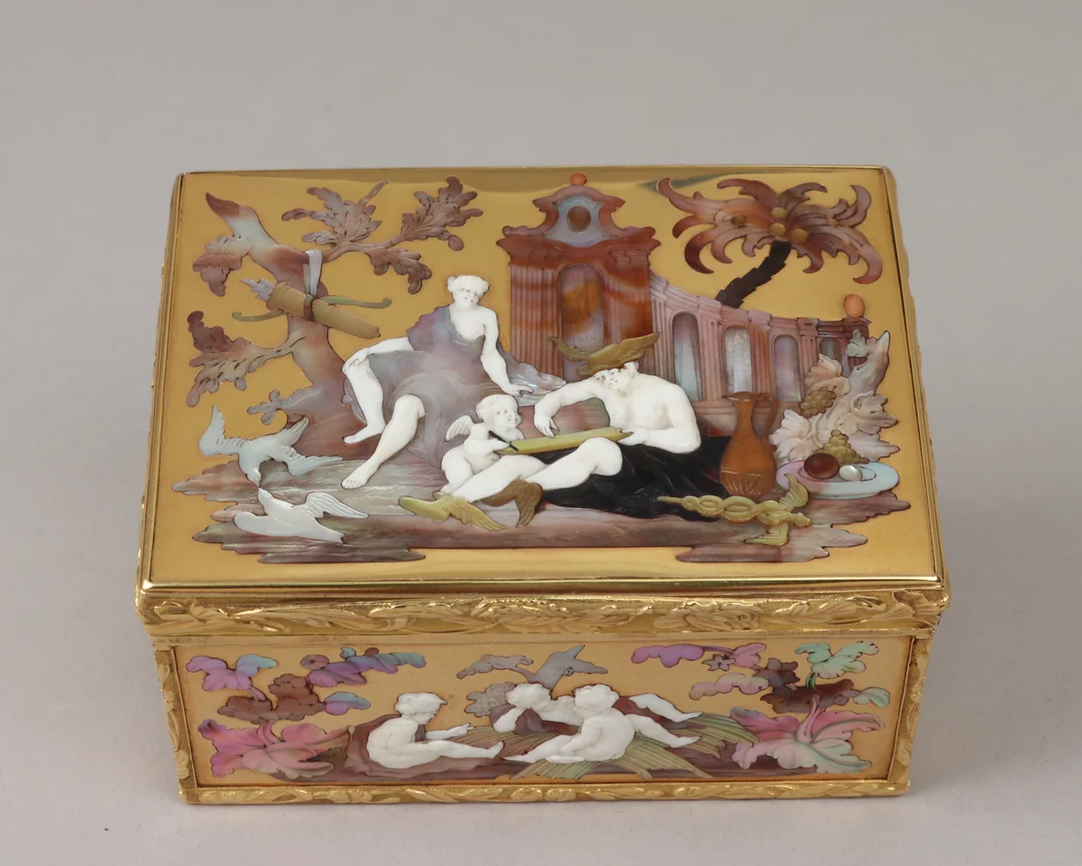 Snuffbox by Michel de Lassus, metalwork, 1749-1750