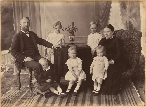 Mr. Robert Holtz and family (verso) by Raja Deen Dayal, photograph, 1877-1892