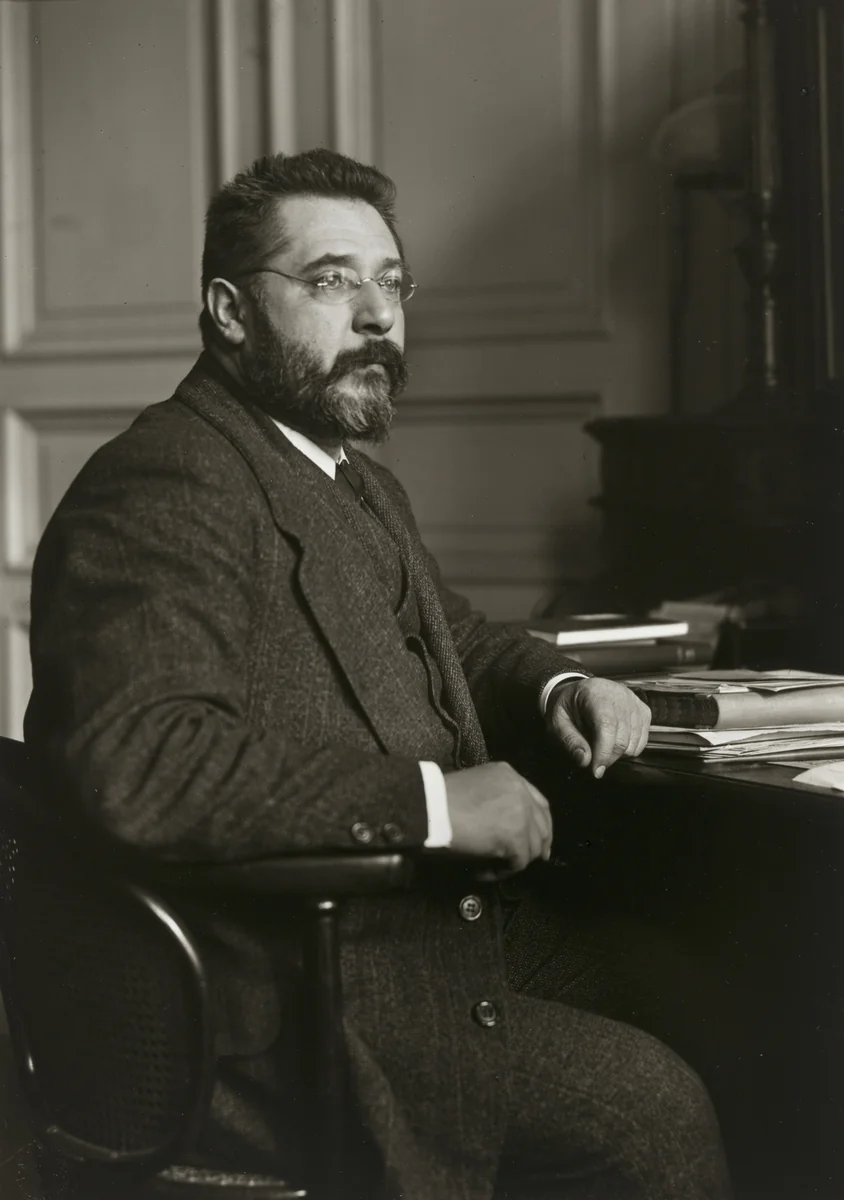 Iceland Scholar and University Librarian [Heinrich Erkes] by August Sander, photograph, 1914