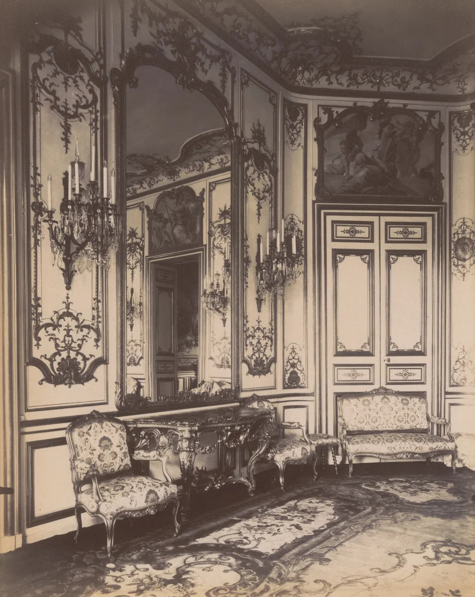 Ambassade d'Autriche by Eugène Atget, photograph, 1905