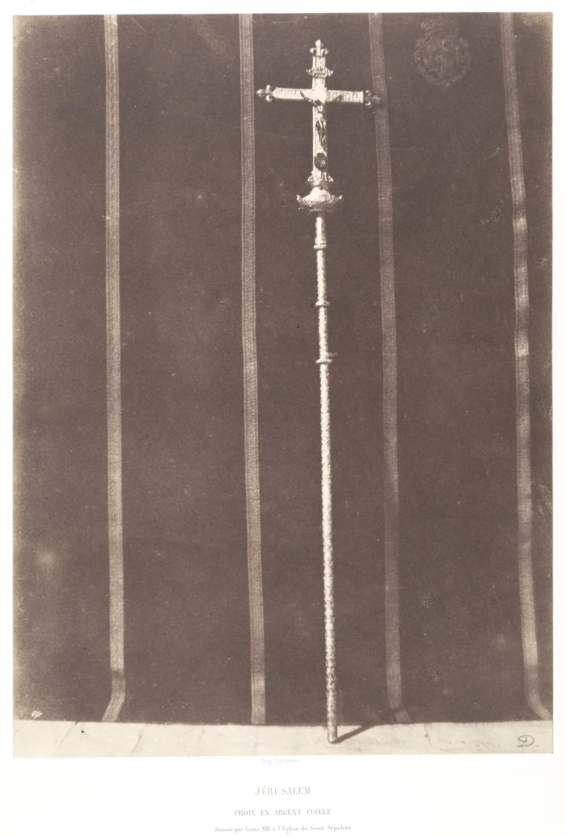 Jérusalem, croix en argent ciselé, donnée par Louis XIII à l'Eglise du Saint Sépulcre by Auguste Salzmann, photograph, 1854-1859