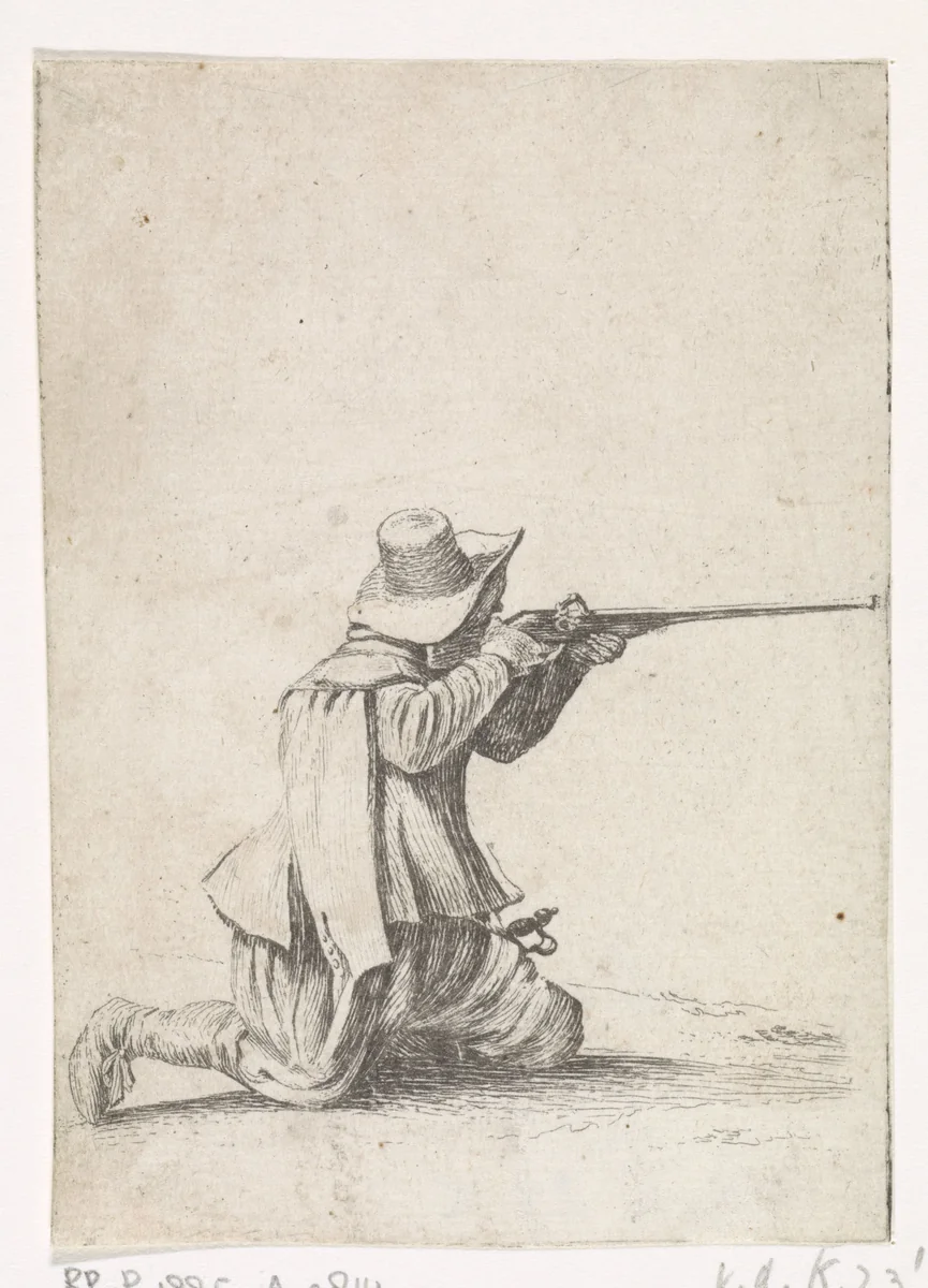 Geknielde soldaat, zijn geweer aanleggende by Dirk Maas, print, 1708-1717