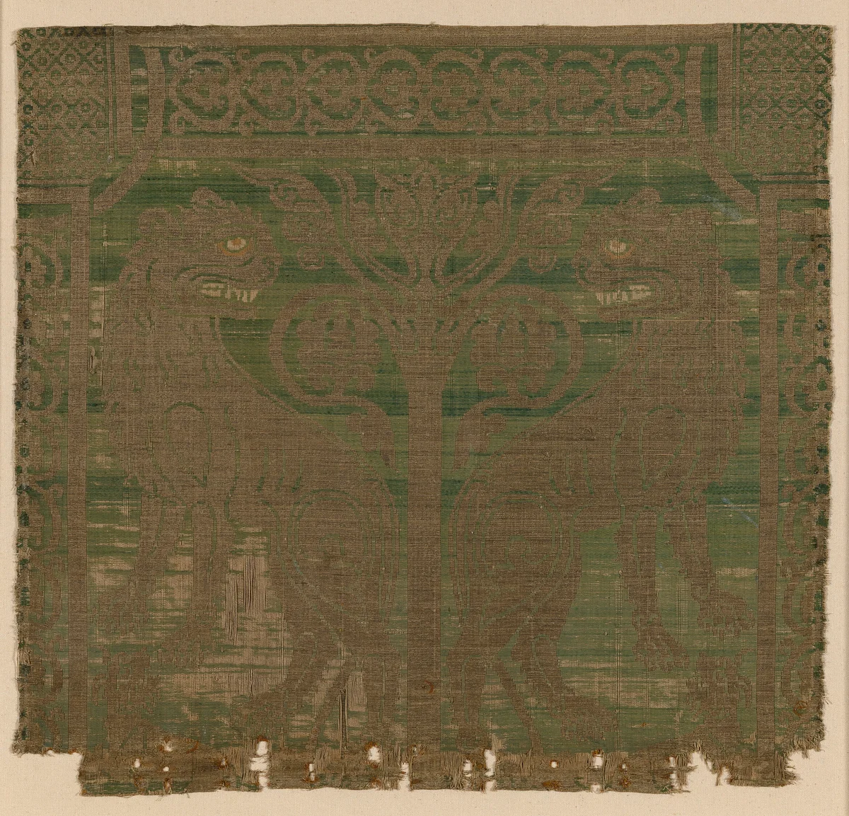 Fragment by Spain or Sicily, textile, 1201-1300