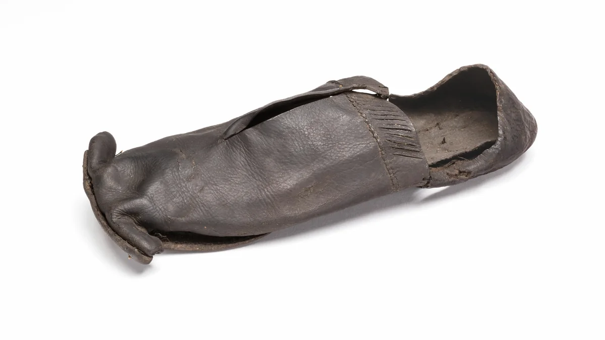 Shoe by England, textile, 1501-1600