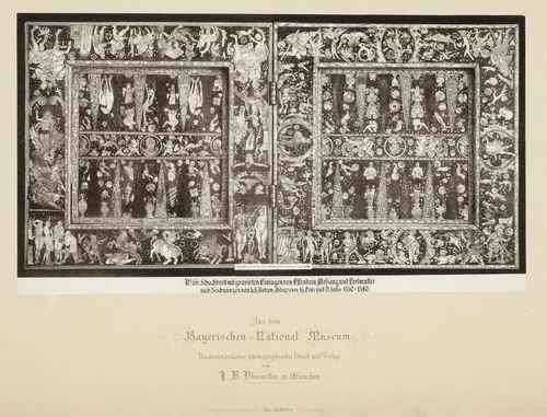 Schaakbord met inleg van ivoor, messing en parelmoer by anonymous, print, 1869-1887
