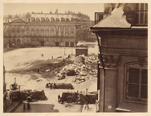 Colonne Vendôme by Franck, photograph, 1871