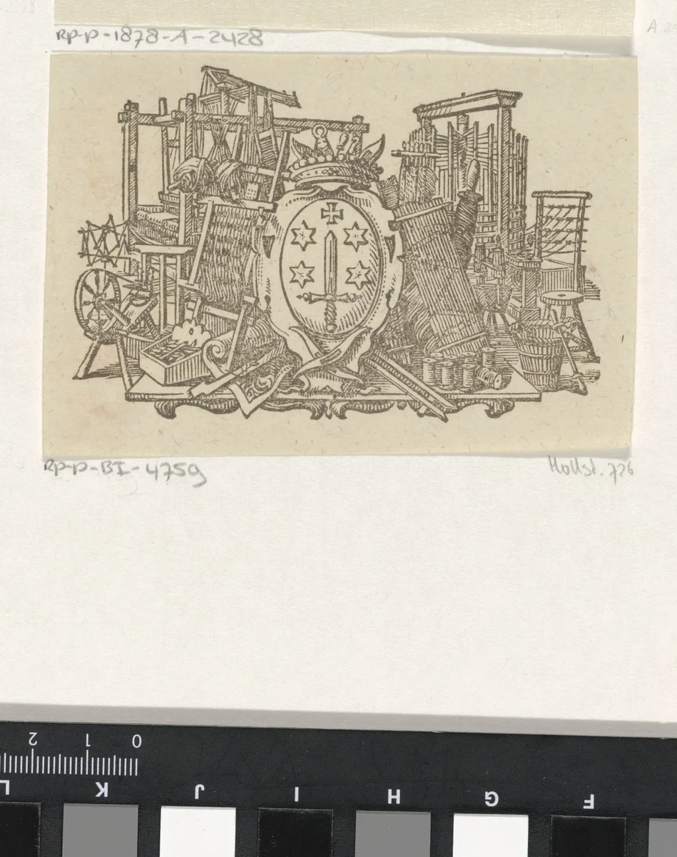 Vignet met het wapen van de stad Haarlem te midden van werktuigen uit de lakenhandel by Isaac Vincentsz. van der Vinne, print, 1681-1740