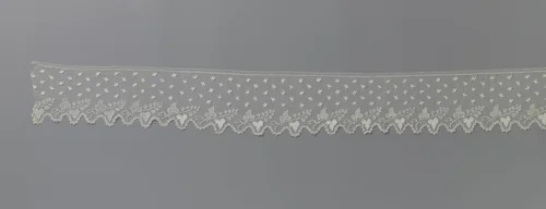 Strook naaldkant met druiventakken by anonymous, other, 1820-1830