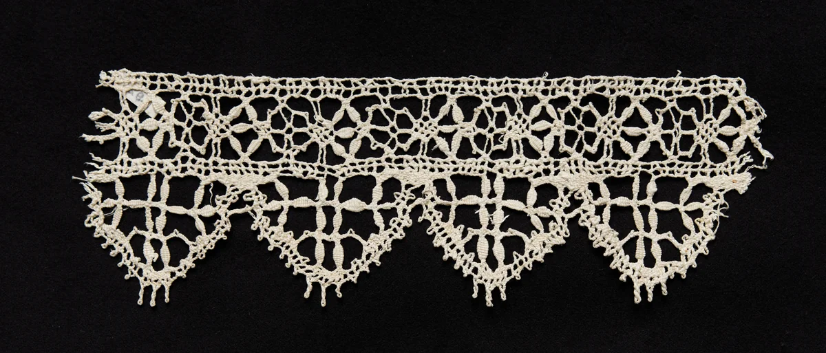 Bobbin Lace (Needlepoint Design) Insertion with Edging of Points by Unknown, textile, 1550-1599