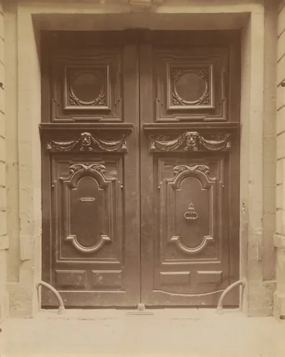 Hôtel de Meillant, 19 Quai d'Anjou by Eugène Atget, photograph, 1900
