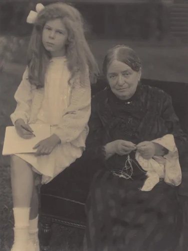 Ma and Georgia Engelhard by Alfred Stieglitz, photograph, 1915