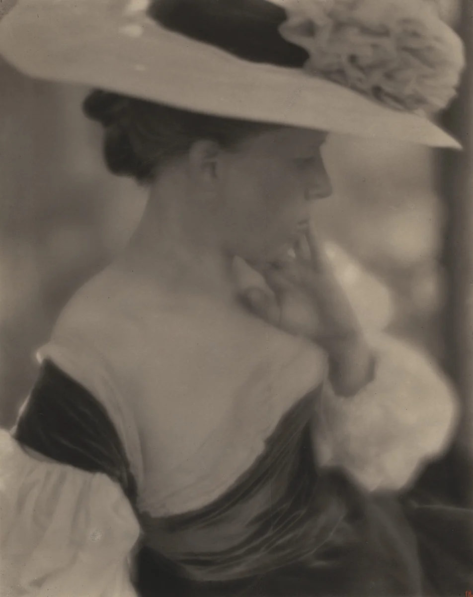 Mrs. Clarence H. White by Clarence H. White, photograph, 1906