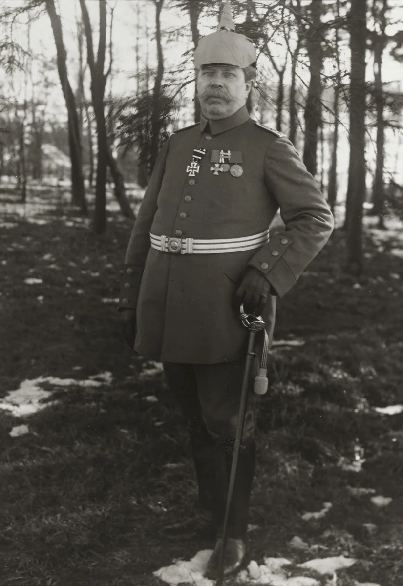 Captain by August Sander, photograph, 1915